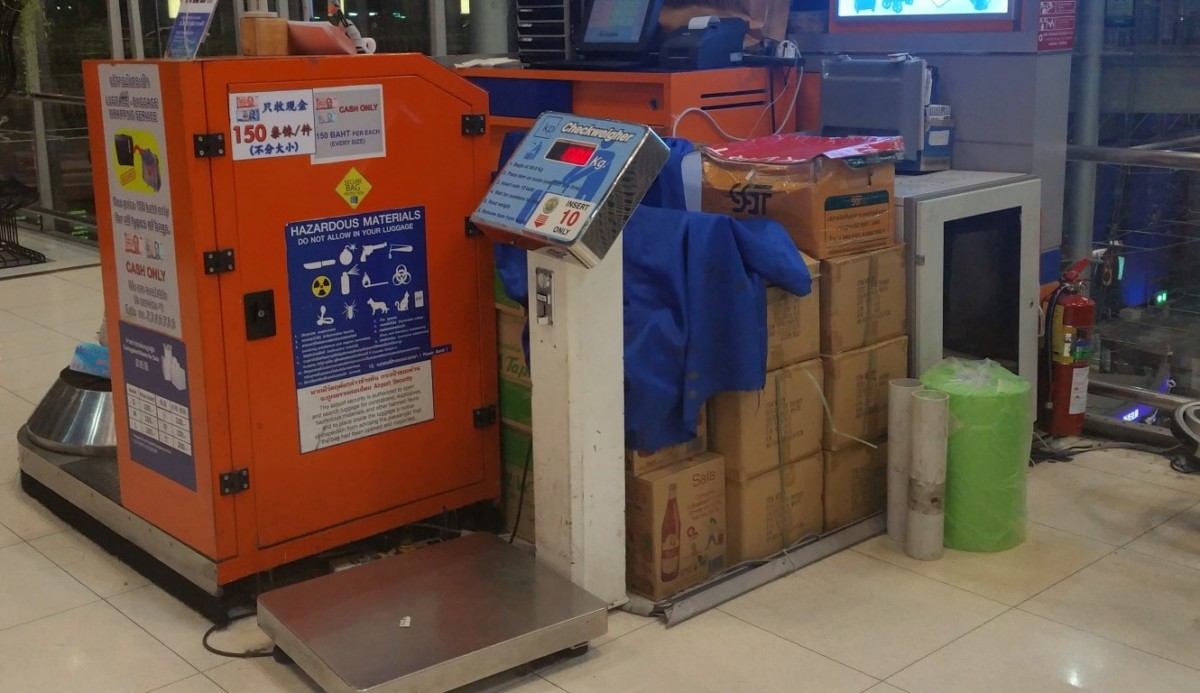Suvarnabhumi Airport Guide 150B Plastic Wrap Luggage