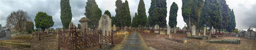 Melbourne General Cemetery Grave Path